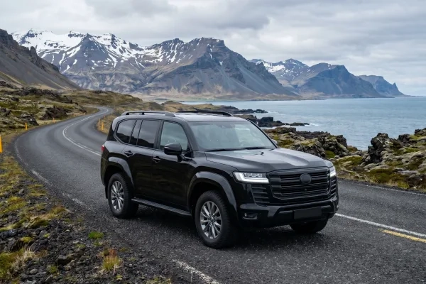 4WD SUV taxi transfer for Iceland weather, up to 4 passengers